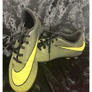 Nike Bravata ll FG Soccer Cleats Black Volt Neon Yellow Green Kids Size 1.5